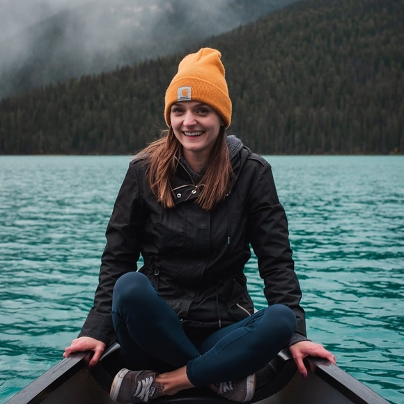 Meet your Posher, Marissa - Picture 1 of 1